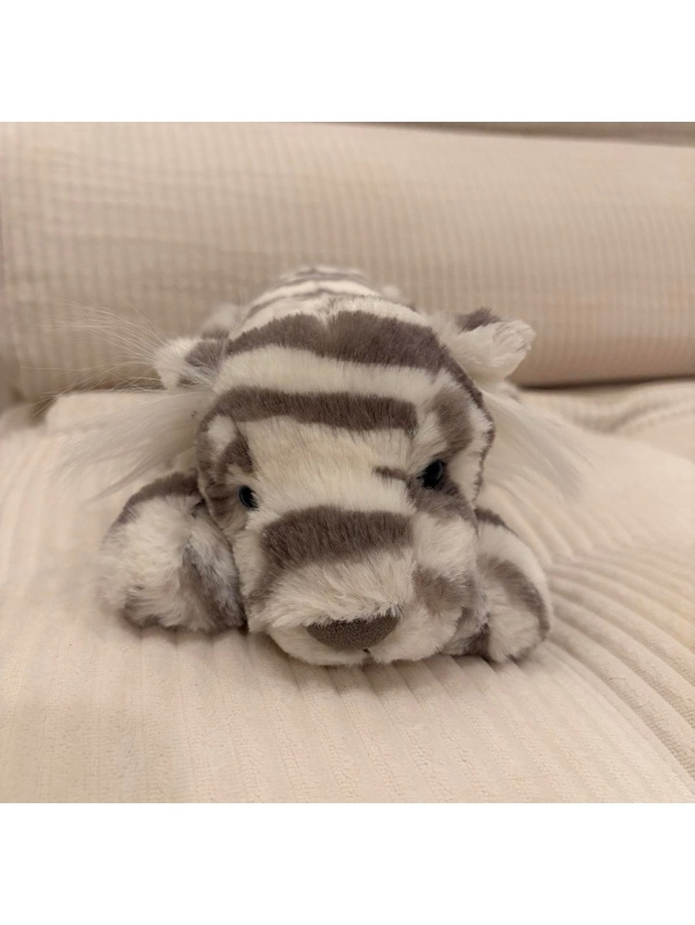 Jellycat Little Sacha Snow Tiger - BNWT